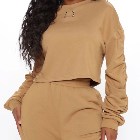 2-Piece Ruched Jogger Set - Khaki Size. XS - Picture 2 of 4